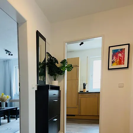 Moeblierte 2-zimmer Im Zentrum Von Vilsbiburg, Sonniger Balkon, Private Garage شقة *