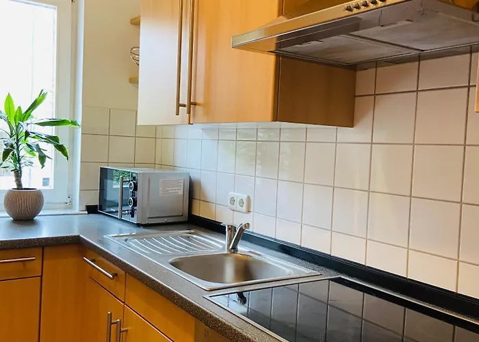 Apartment Moeblierte 2-zimmer Wohnung, Zentrum Vilsbiburg, Sonniger Balkon, Garage, Wlan